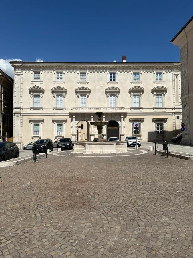 Casa Colonna - Suite Della Torre 라킬라 외부 사진